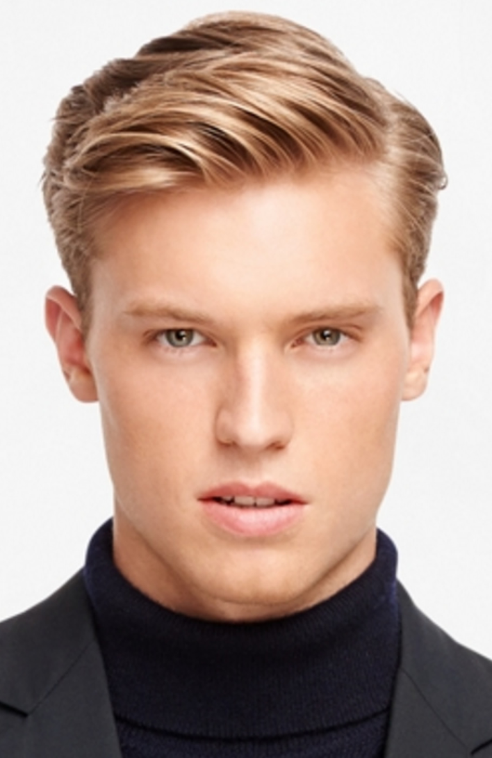 Coupe homme raie stylée