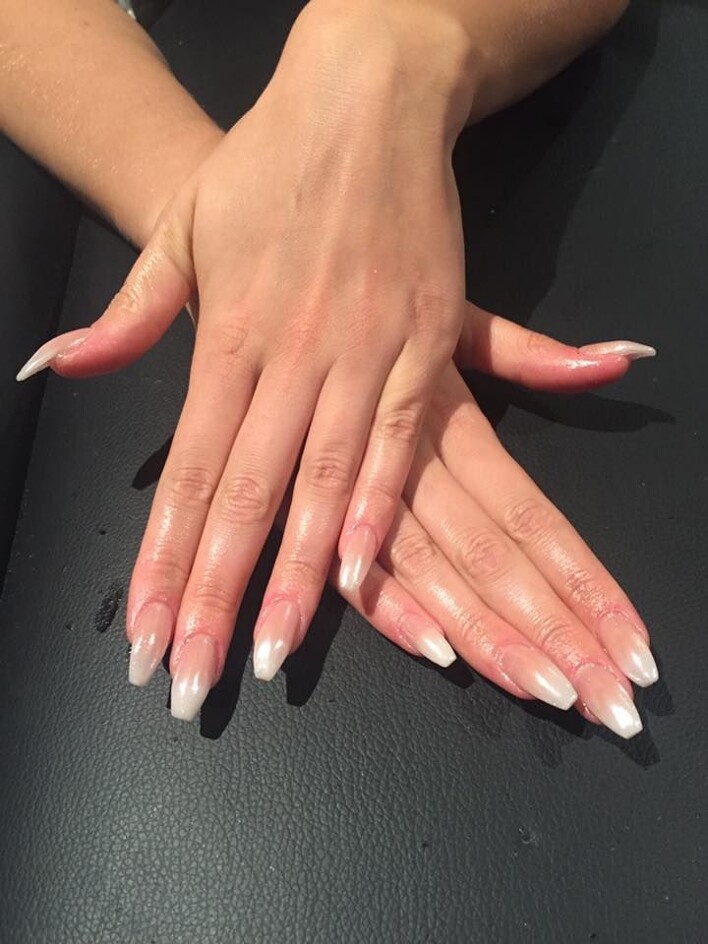 Faux ongles en résine