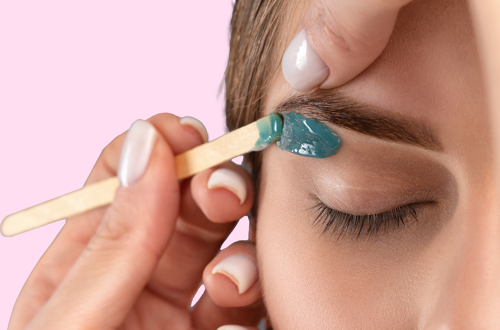 Épilation des sourcils à domicile