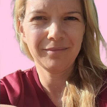 Domestic cleaner, Northumberland Heath - Nina