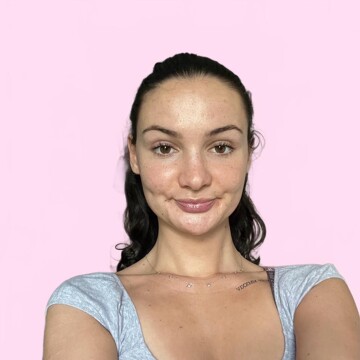 Massage & Domestic cleaner, Belsize - Violet