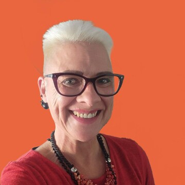 Domestic cleaner, Hayling West - Linda