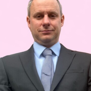 Domestic cleaner, Farnham Firgrove - Pete