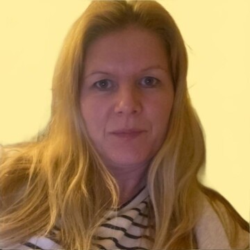 Domestic cleaner, Fortis Green - Zuzana