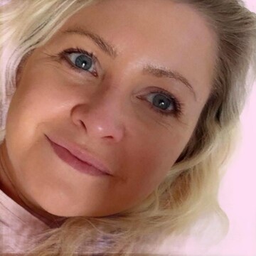 Domestic cleaner, Wallsend - Rebecca