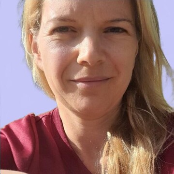 Domestic cleaner, Northumberland Heath - Nina