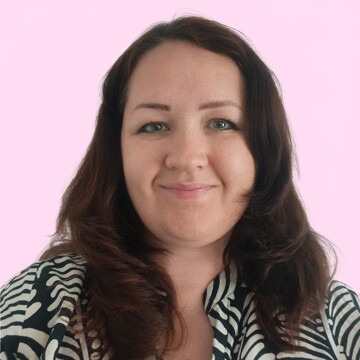 Domestic cleaner, Caledonian - Agnete