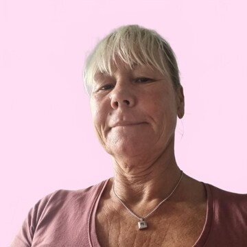Domestic cleaner, Stroud Green - Laurette