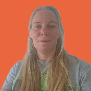 Domestic cleaner, Kenton London - Dina