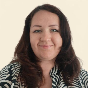 Domestic cleaner, Caledonian - Agnete