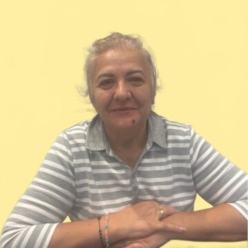 Domestic cleaner, Canons - Elena