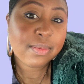 Hairdresser at home, Lansbury - Amanda
