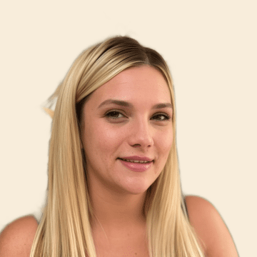 Hairdresser at home, Court - Abbie