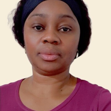 Domestic cleaner, Caledonian - Eveti