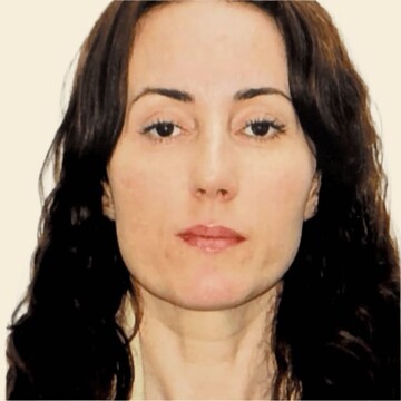 Hairdresser & Domestic cleaner, Clerkenwell - Gentiana