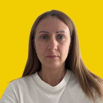 Domestic cleaner, Fairlop - Oxana