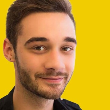 Hairdresser at home, Mapesbury - Vincent