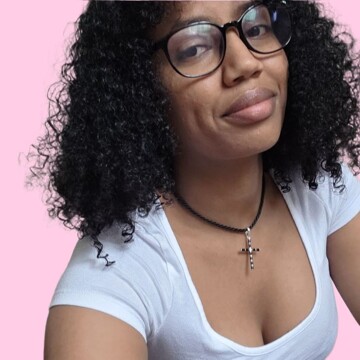 Domestic cleaner, Heathrow Villages - Heyab