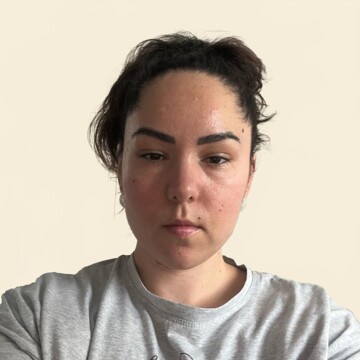 Domestic cleaner, Wakefield West - Adrienn