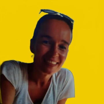 Massage & Domestic cleaner, Park and Arbourthorne - Vera