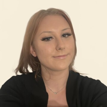 Domestic cleaner, Petersfield - Eidvile