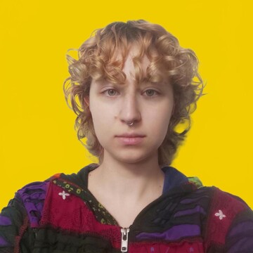 Domestic cleaner, Pyrford - Arren