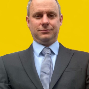 Domestic cleaner, Farnham Firgrove - Pete