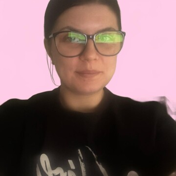 Domestic cleaner, Ryemead - Camelia