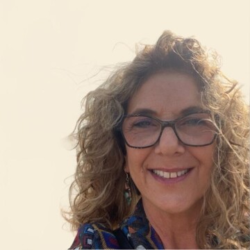 Domestic cleaner, Ashley Bristol - Emiliana