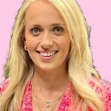 Hairdresser at home, Molesey West - Chloe