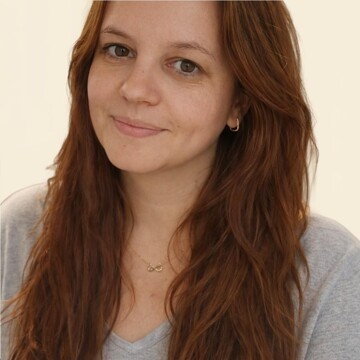 Domestic cleaner, Canons - Corina