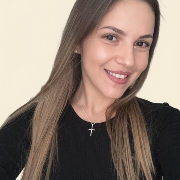 Domestic cleaner, Pinkwell - Maria Alexandra