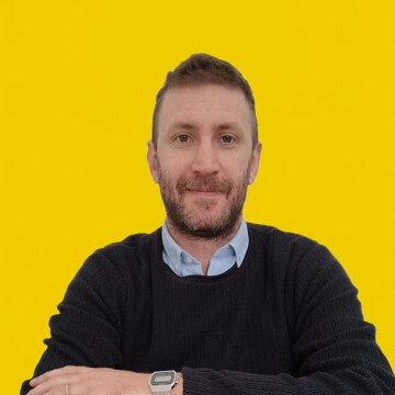 Domestic cleaner, Willesden Green - Lucas