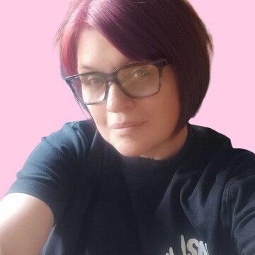 Domestic cleaner, Pelsall - Clare