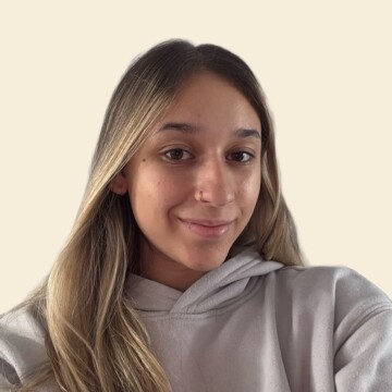 Domestic cleaner, Stone House - Eduarda