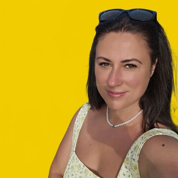 Domestic cleaner, Cathall - Adriana