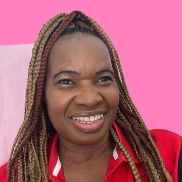 Domestic cleaner, Sands End - Favour
