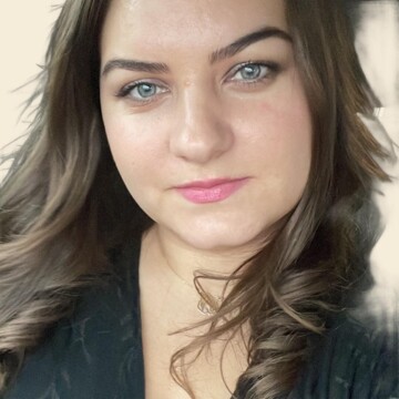 Domestic cleaner, Cippenham Green - Florentina