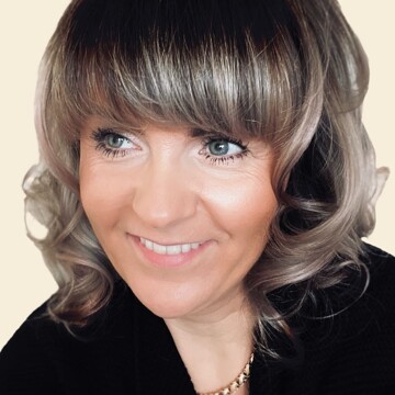 Hairdresser at home, Stanborough - Izabella