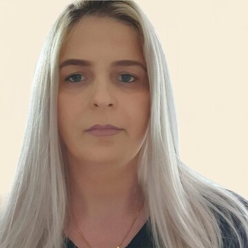 Domestic cleaner, Evendons - Maria