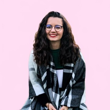 Nounou à domicile, Muy - Mina
