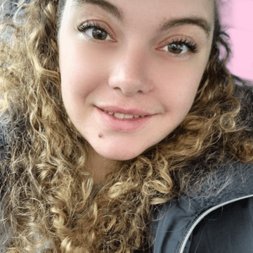 Coiffeuse à domicile, Cailloux-sur-Fontaines - Océane