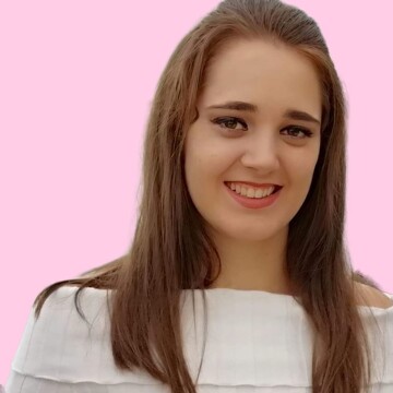 Aide ménagère à domicile, Cannes - Helena