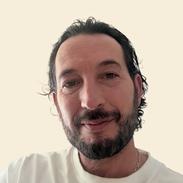 Aide ménagère à domicile, Nice - Christophe