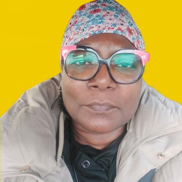 Aide ménagère à domicile, Saint-Hilaire-du-Bois (Charente-Maritime) - Helene