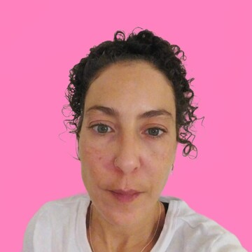 Aide ménagère à domicile, Cannes - Naïma